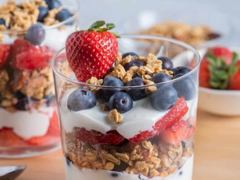 Yoghurt with Granola