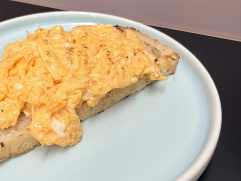 Kids Scrambled Eggs on toast